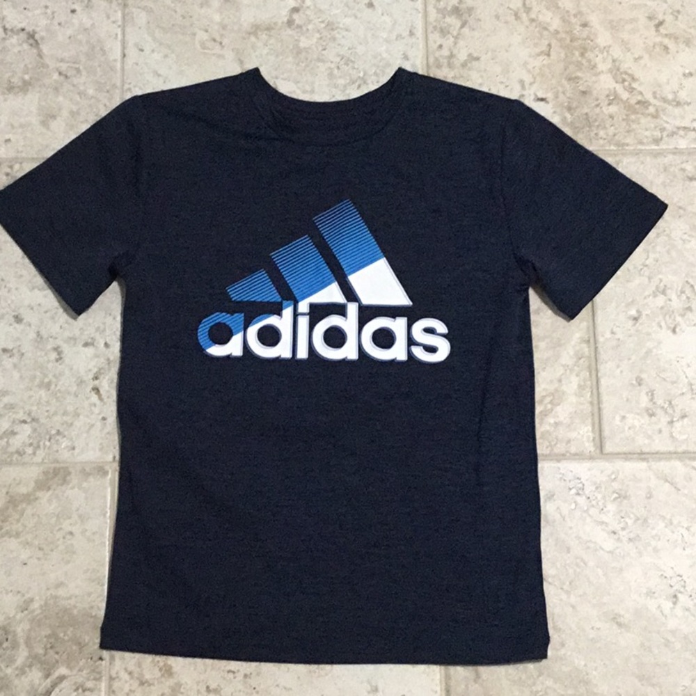 Boys size small adidas T Shirt, no tags never worn